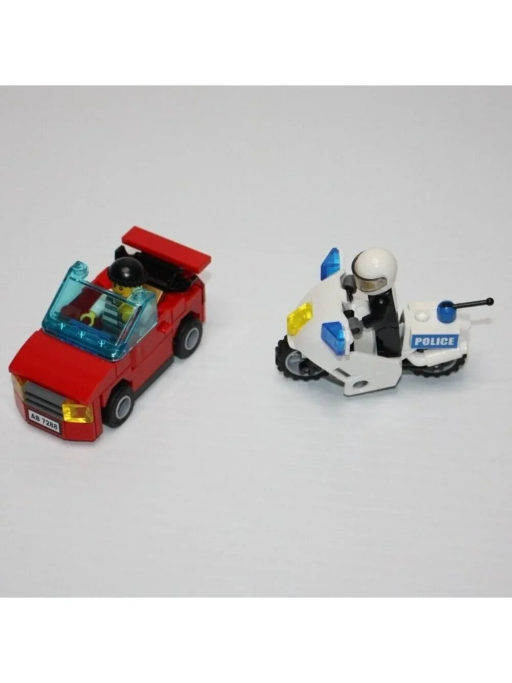 Lego City Mobile Police Unit Set 7288 Complete and with Instructions